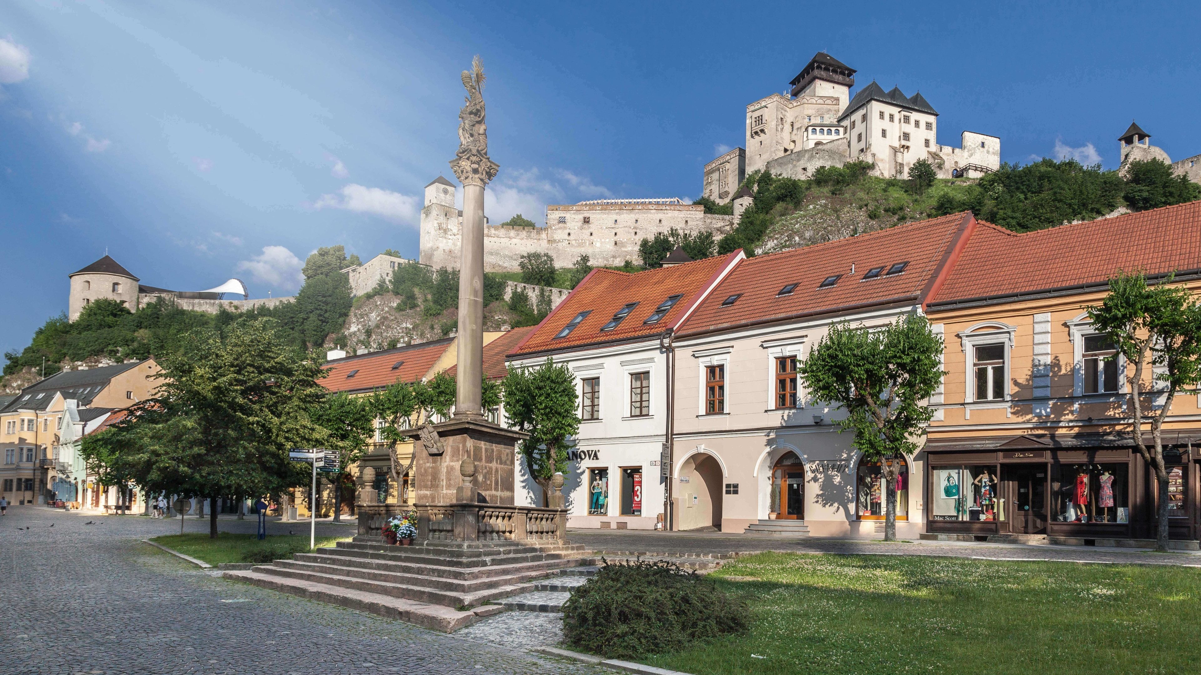 Trenčín, Námestie sv. Anny 3